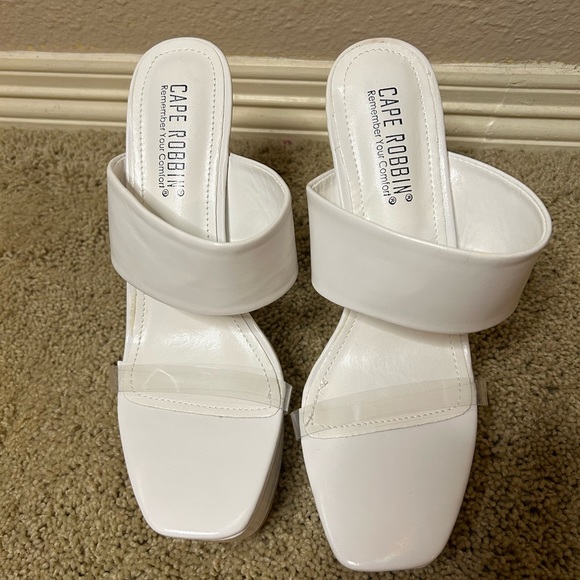 White platform high heels - Picture 7 of 10